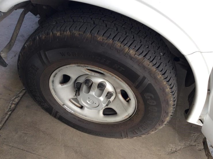 2013-chevrolet-express-3500-image-14