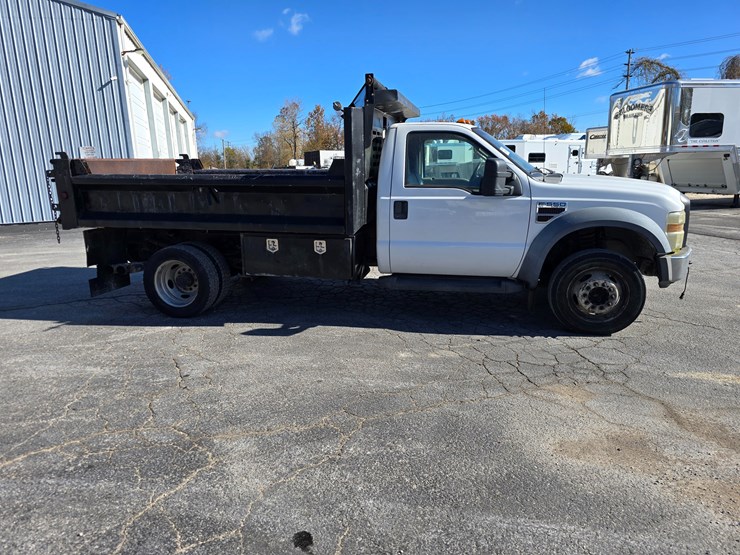 ford-f550-image-30
