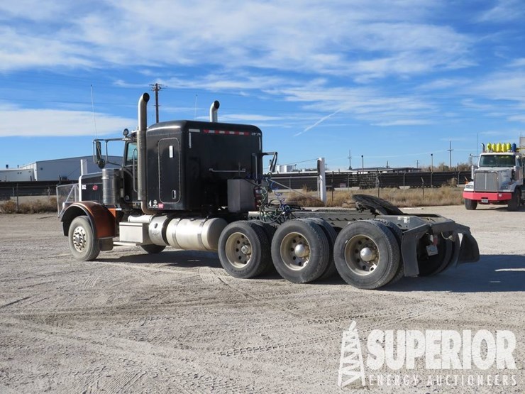 2014-peterbilt-388-image-4