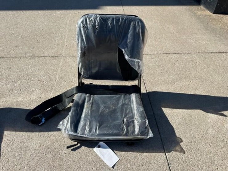mower/tractor/utility-vehicle-replacement-seat-image-1