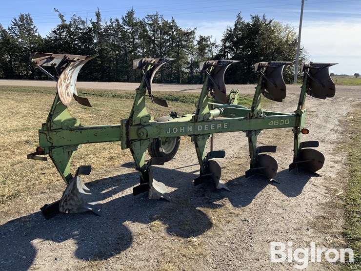 john-deere-4600-image-5