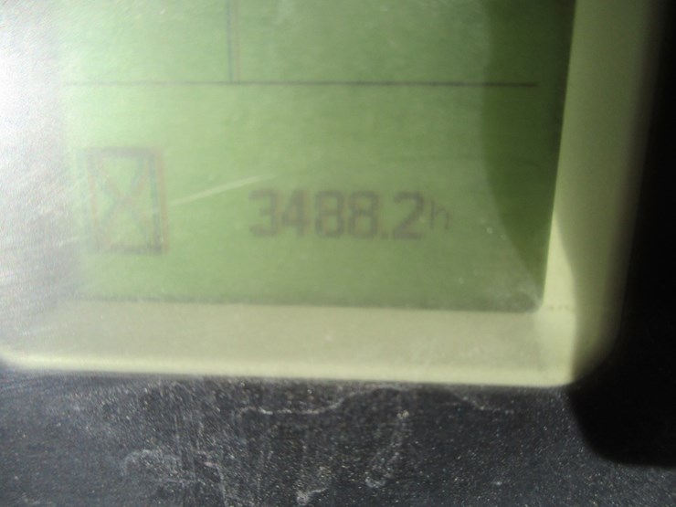 2017-caterpillar-450f-image-30