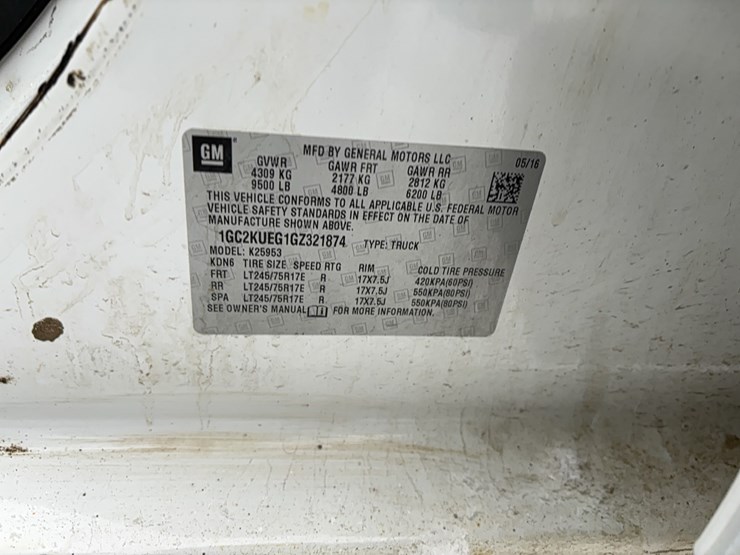 2016-chevrolet-2500hd-image-14