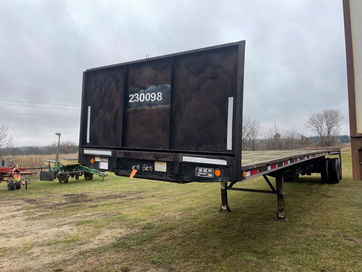 #1061-•-2006-viking-42'-flatbed-trailer-(wi-title-in-delay)-image-1