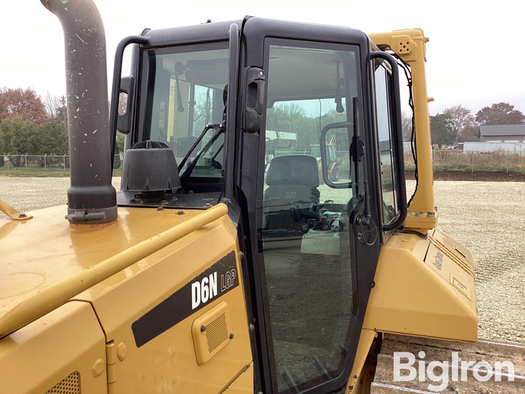 2017-caterpillar-d6n-lgp-image-18