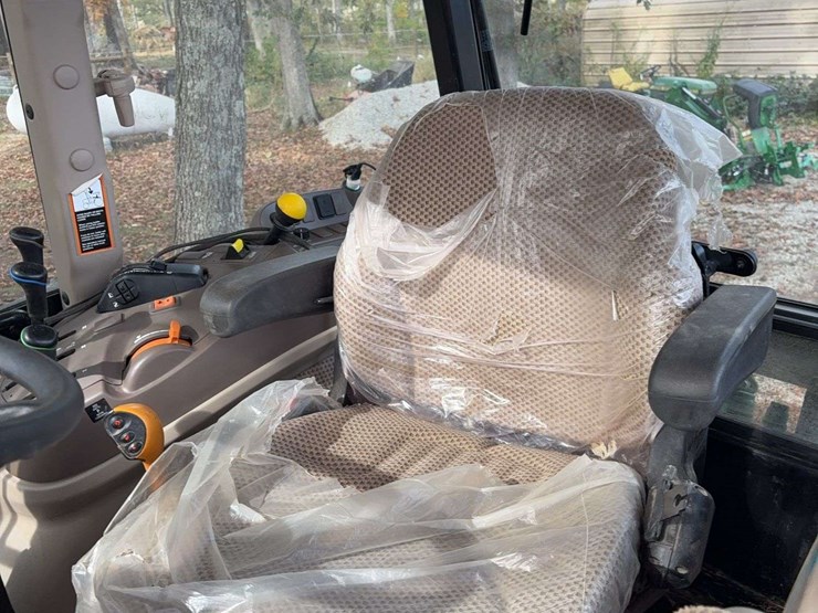 2023-john-deere-5120m-image-38