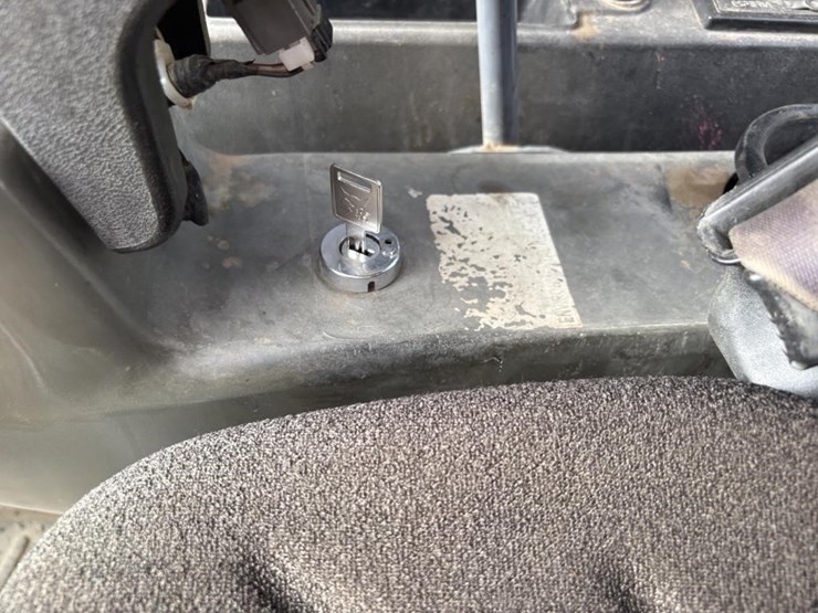 2014-takeuchi-tb290-image-38