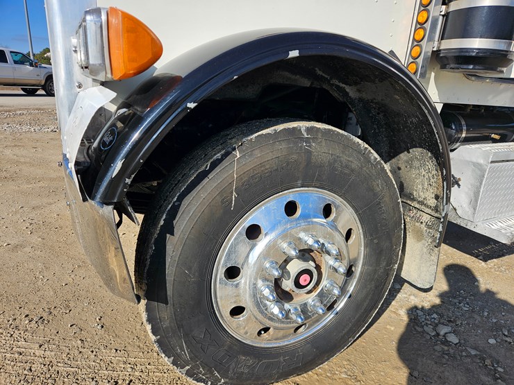 peterbilt-379-image-120