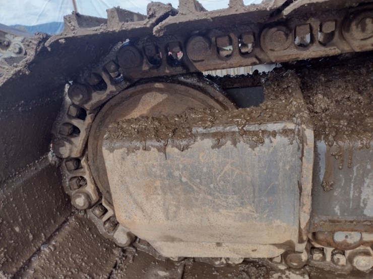 volvo-ec220e-lr-image-36