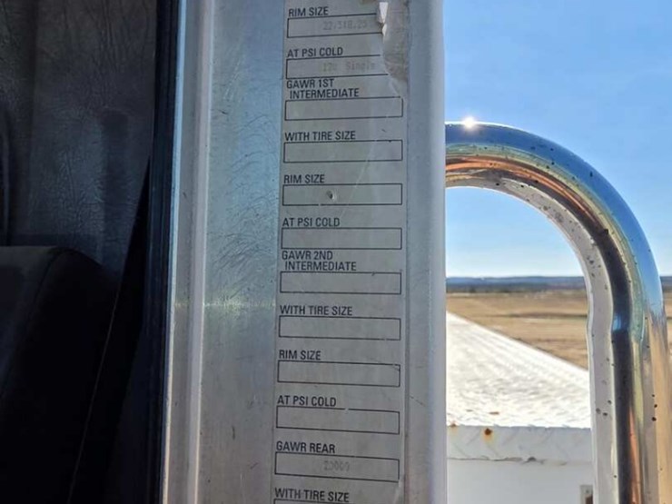 2006-kenworth-t300-image-23