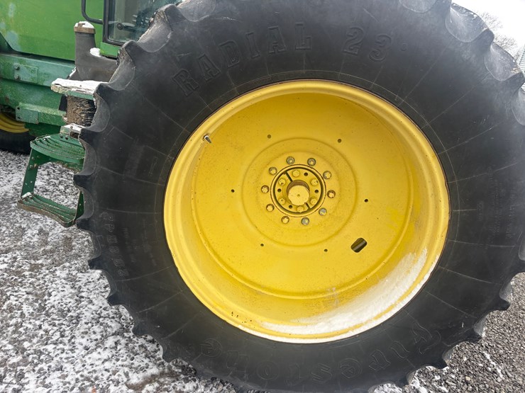 john-deere-8300-image-2