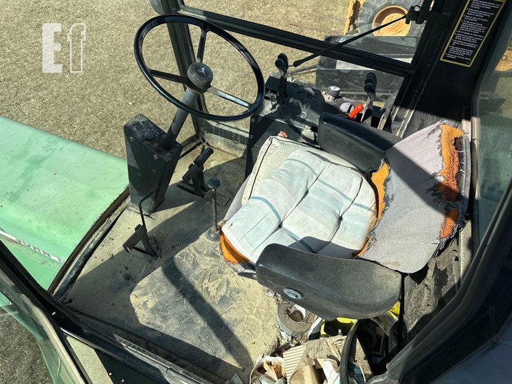 1995-john-deere-6000-image-7