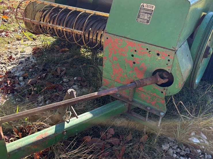 john-deere-336-image-16