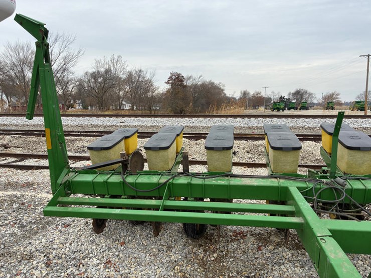 john-deere-7200-image-16