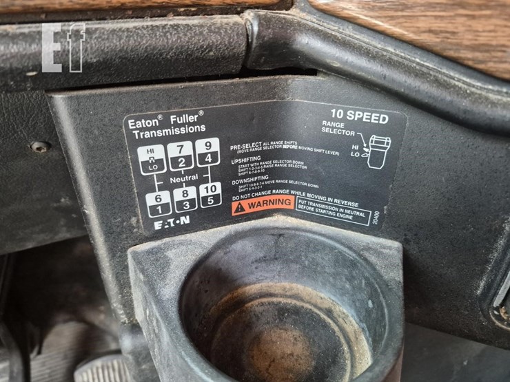 freightliner-fld120-image-14