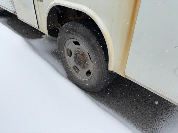 2016-chevrolet-2500hd-image-8