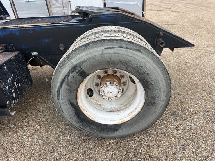 2004-capacity-tj7000-image-12