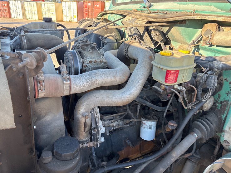 international-4700-image-16