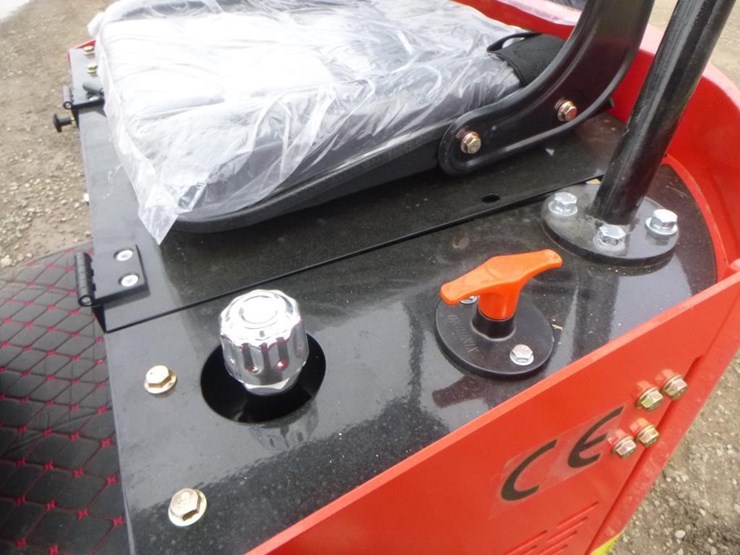 2025-vicsec-vc13-hydraulic-excavator-image-22