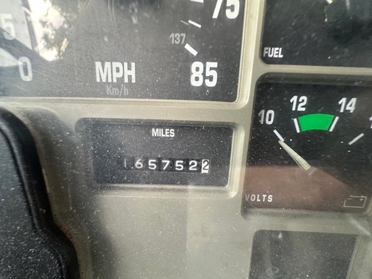 1994-international-4700-image-37