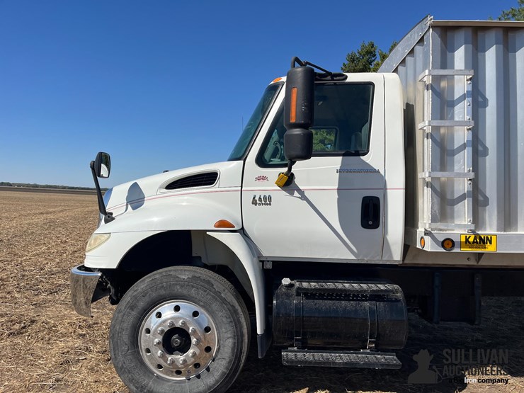 international-durastar-4400-image-9