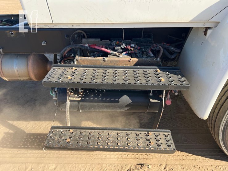 international-durastar-4300-image-19