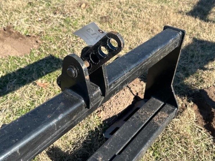 multi-use-skid-steer-plate-with-receiver-hitch-image-4