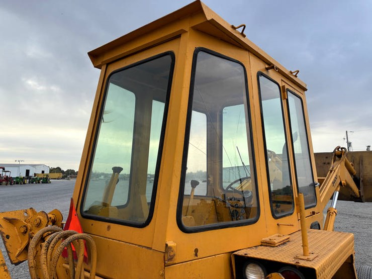 case-ih-3400-image-15