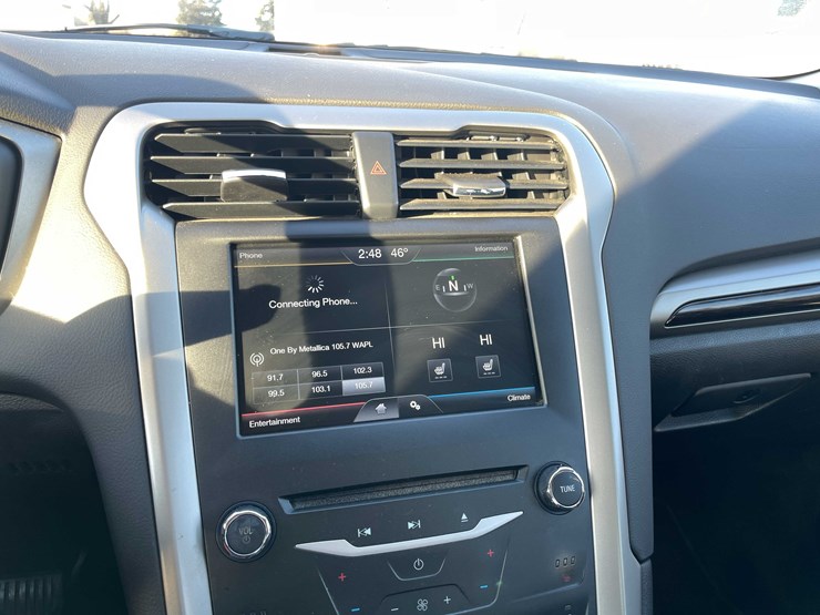 #1388-•-2015-ford-fusion-(has-wi-title)-(of)-image-89