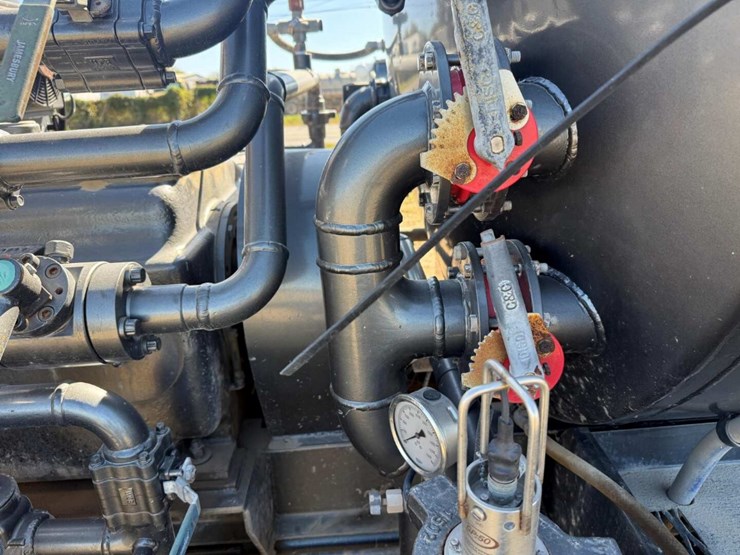 2018-kenworth-t800-image-11