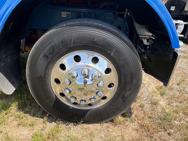 peterbilt-367-image-8