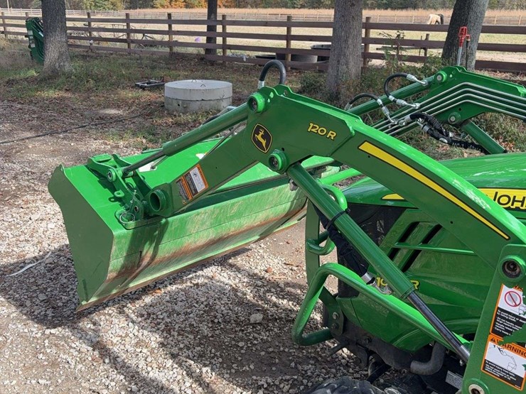 2023-john-deere-1025r-image-9