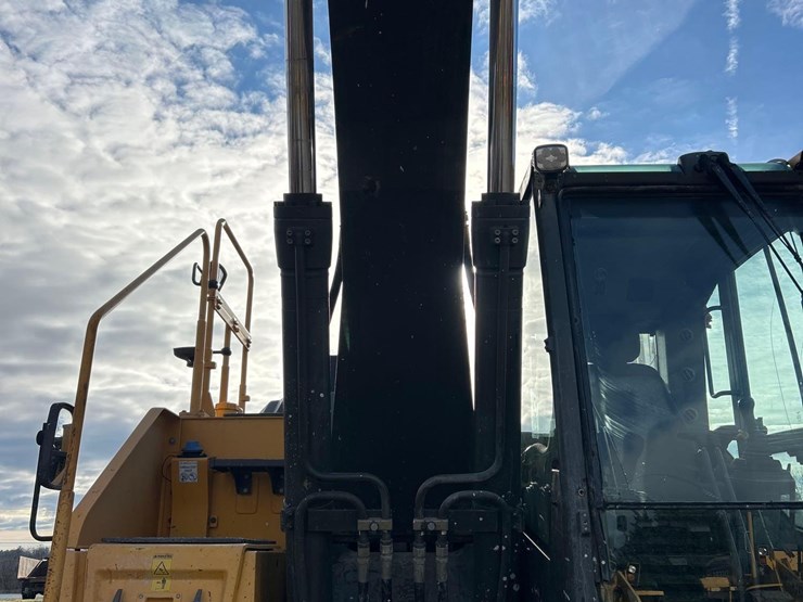 volvo-ec220el-image-9