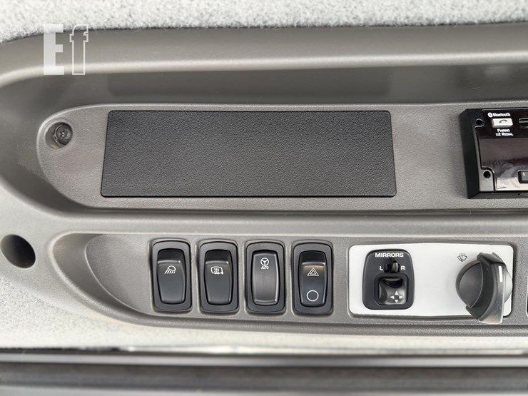 challenger-mt755e-image-31