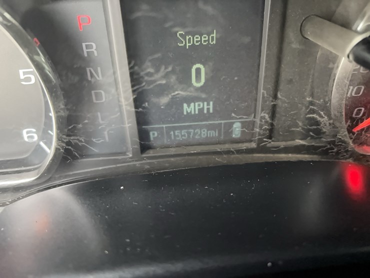 2017-chevrolet-2500hd-image-19