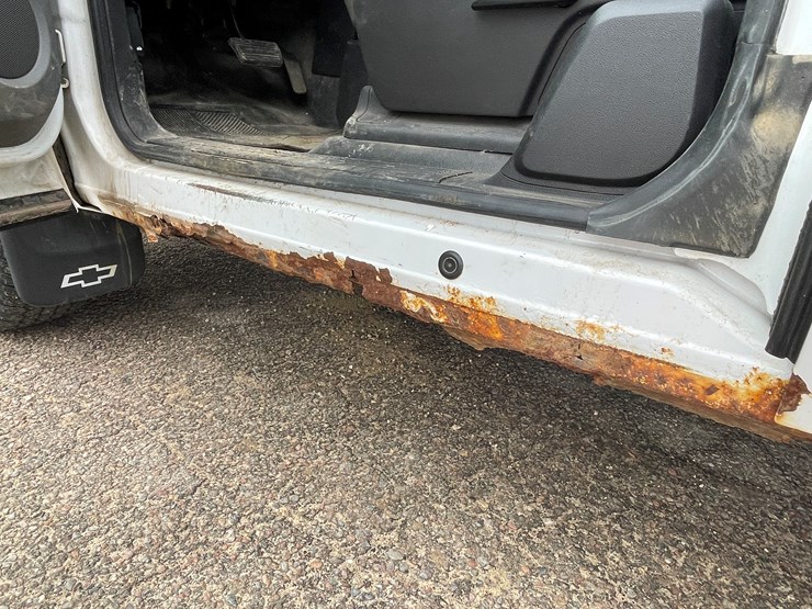 2013-chevrolet-1500-image-22