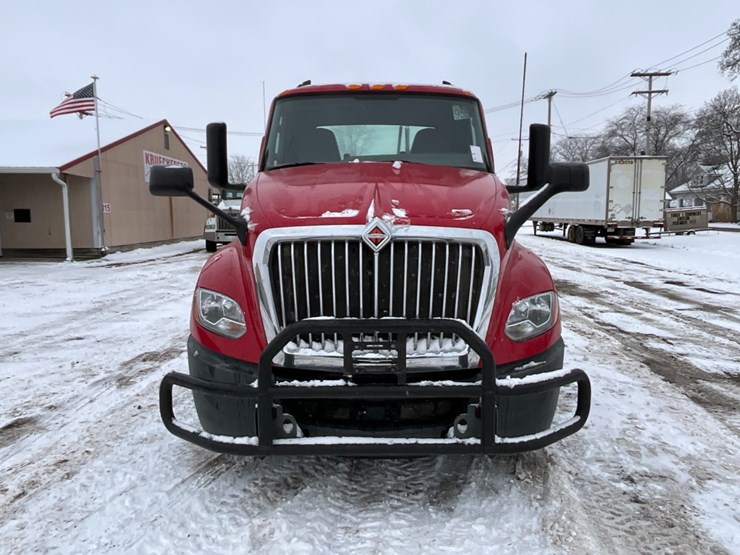 2019-international-lt-image-3