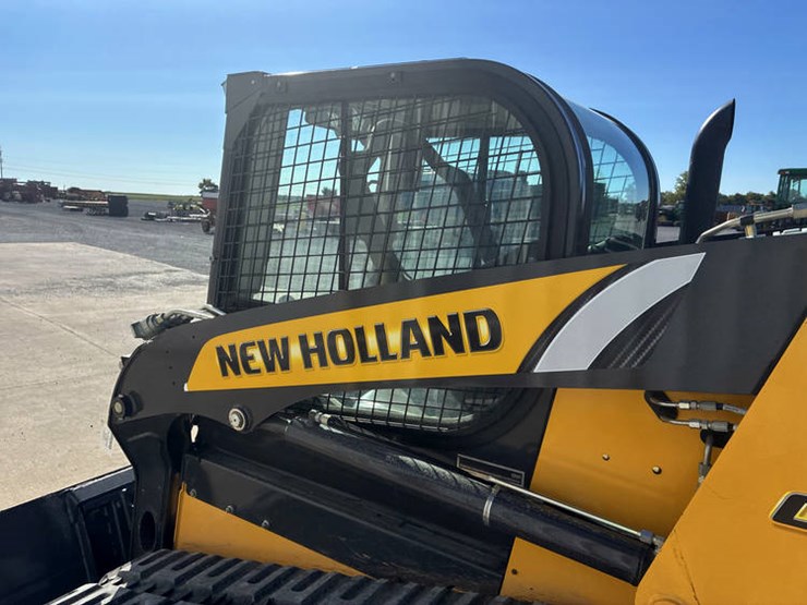 new-holland-c334-image-42