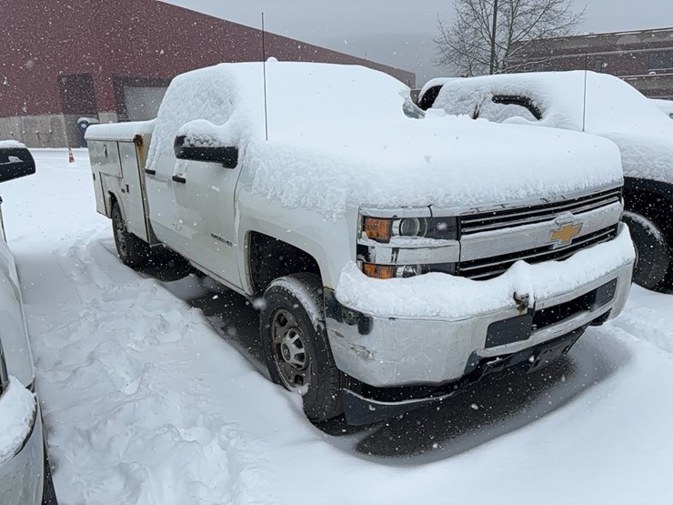 chevrolet-2500hd-image-2