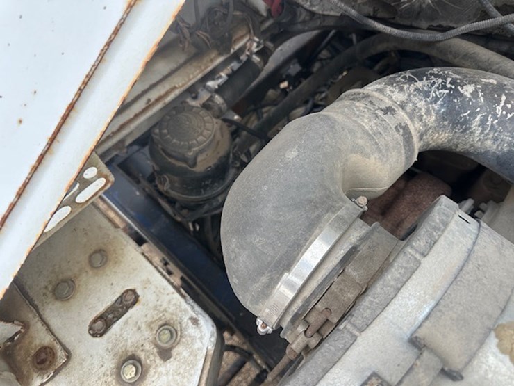 2004-capacity-tj7000-image-44