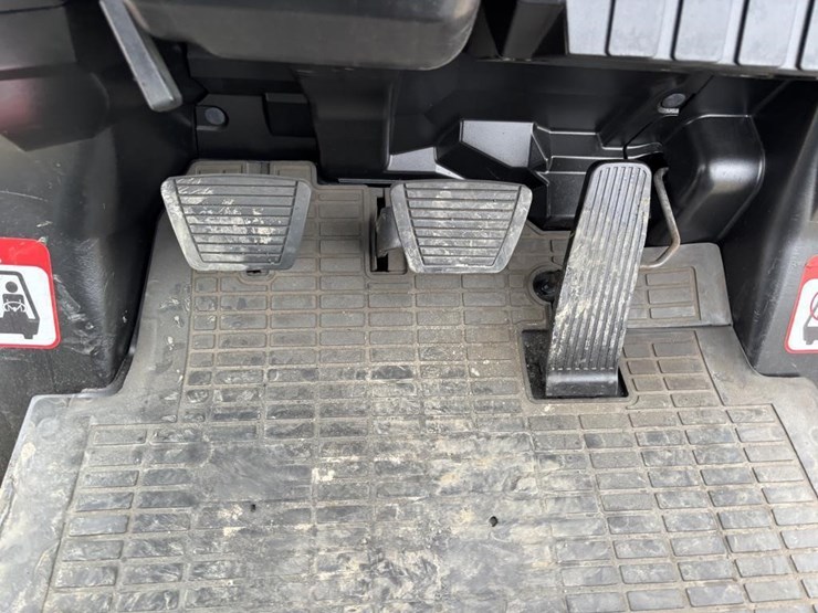 2020-mitsubishi-fg25n-image-26