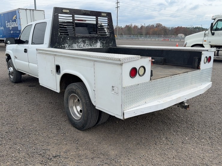 2003-chevrolet-3500-image-10