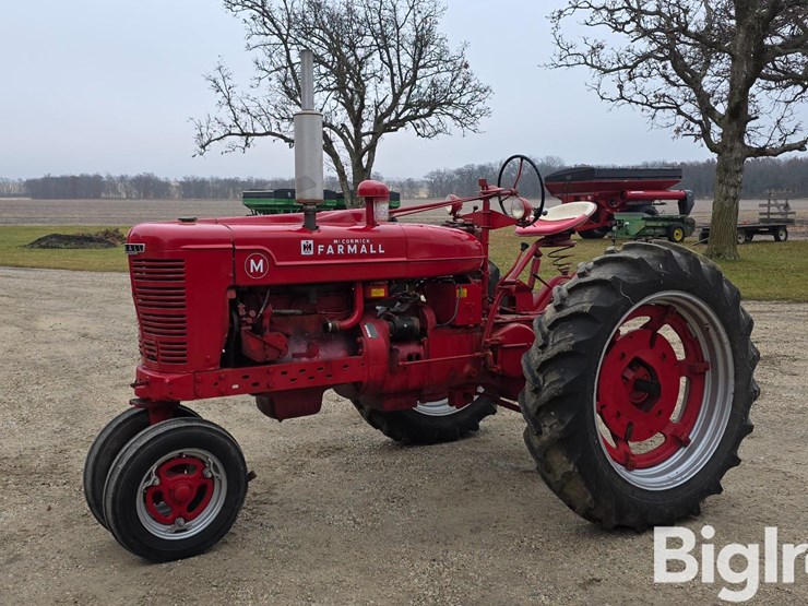 1951-farmall-m-2wd-tractor-image-1