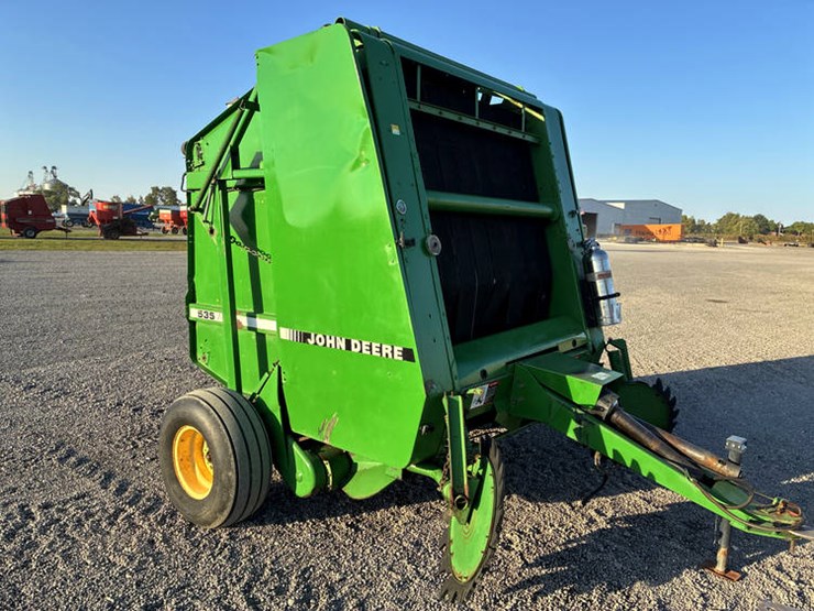 john-deere-535-image-1