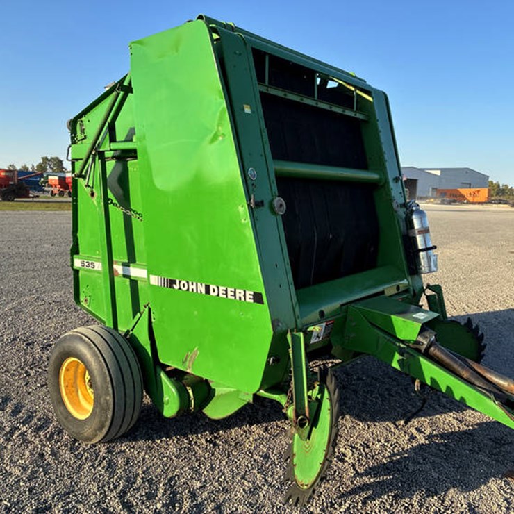 JOHN DEERE 535