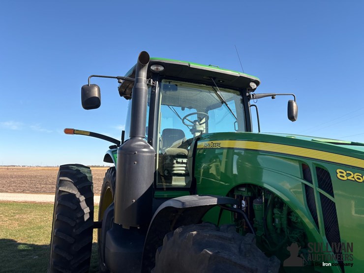 john-deere-8260r-image-16