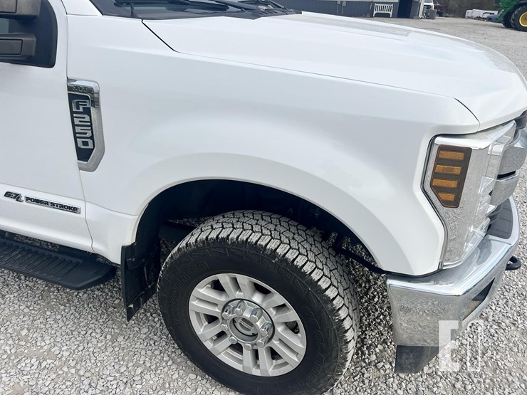 ford-f250-xlt-image-11