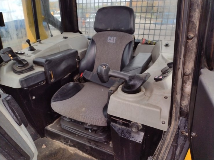 caterpillar-d6n-lgp-image-12