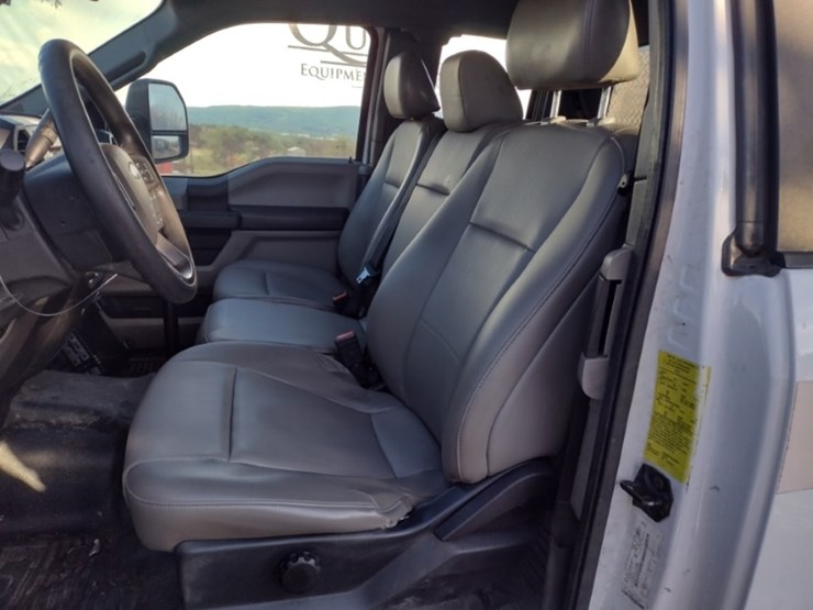 20-ford-f550-image-11