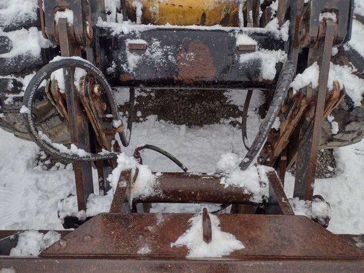 caterpillar-it24f-image-19